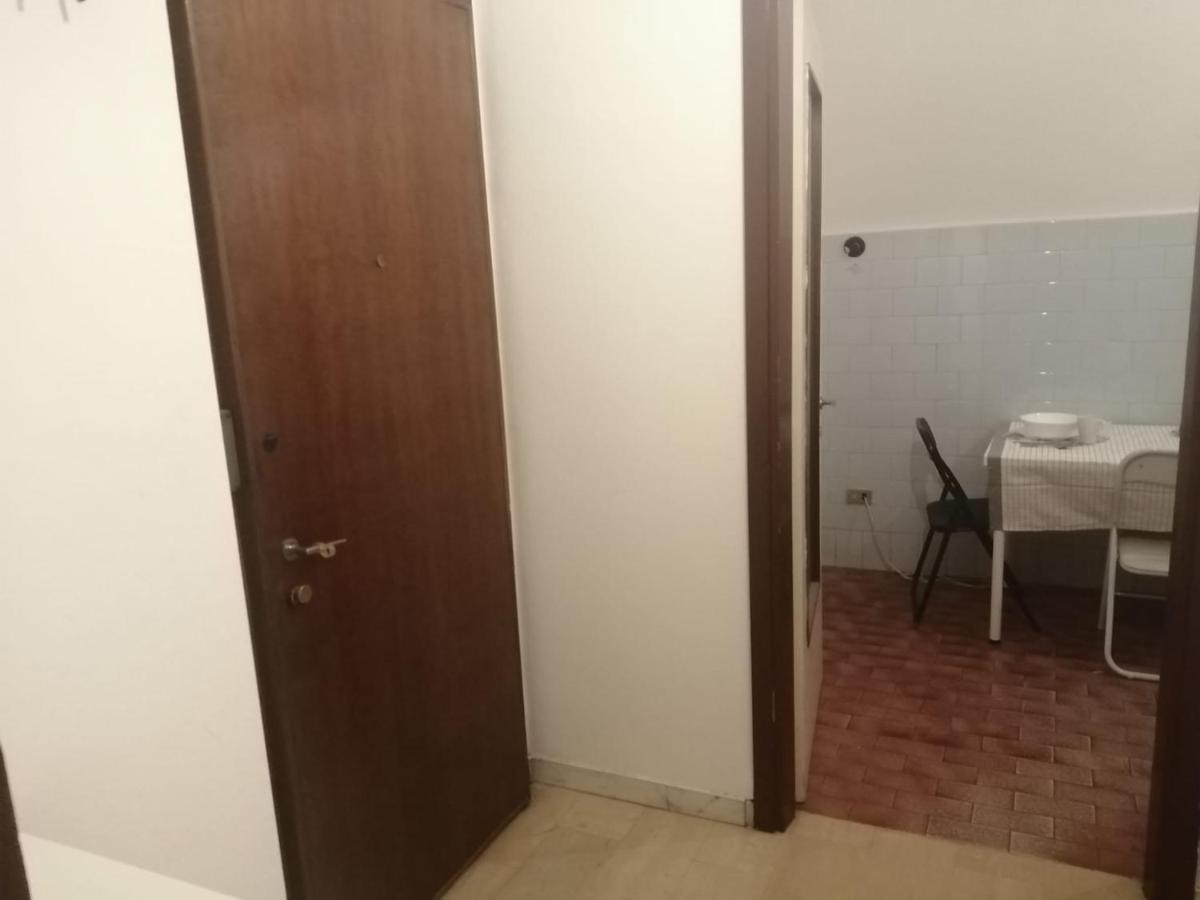 Apartamento Galeazzi Private House Milano Exterior foto