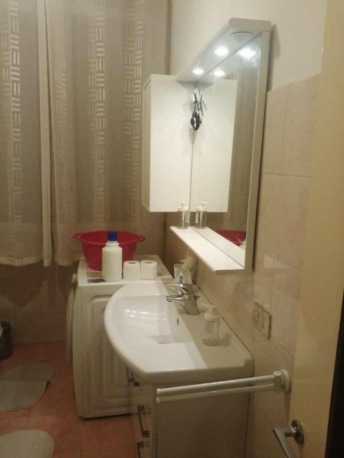 Apartamento Galeazzi Private House Milano Exterior foto
