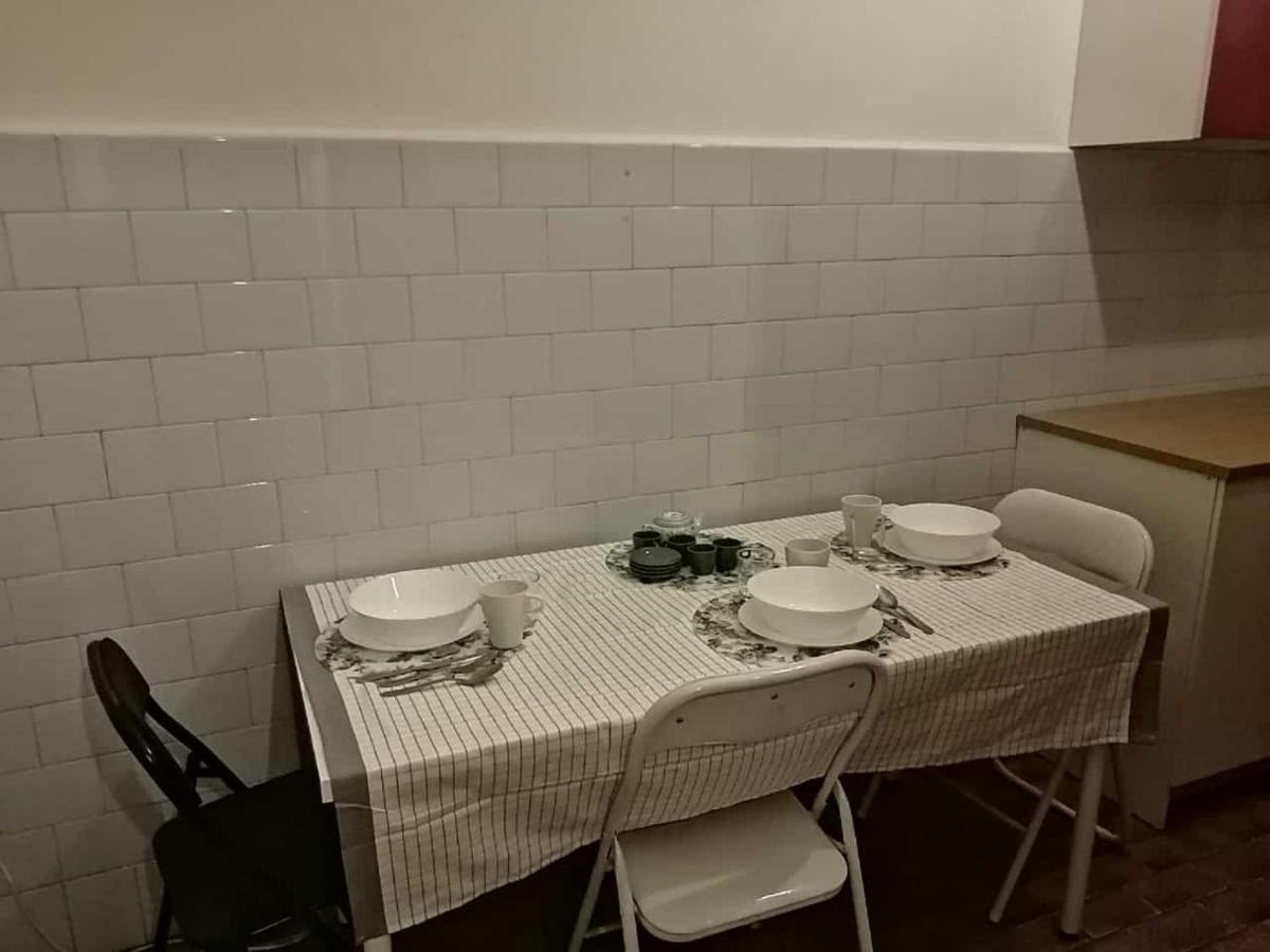 Apartamento Galeazzi Private House Milano Exterior foto