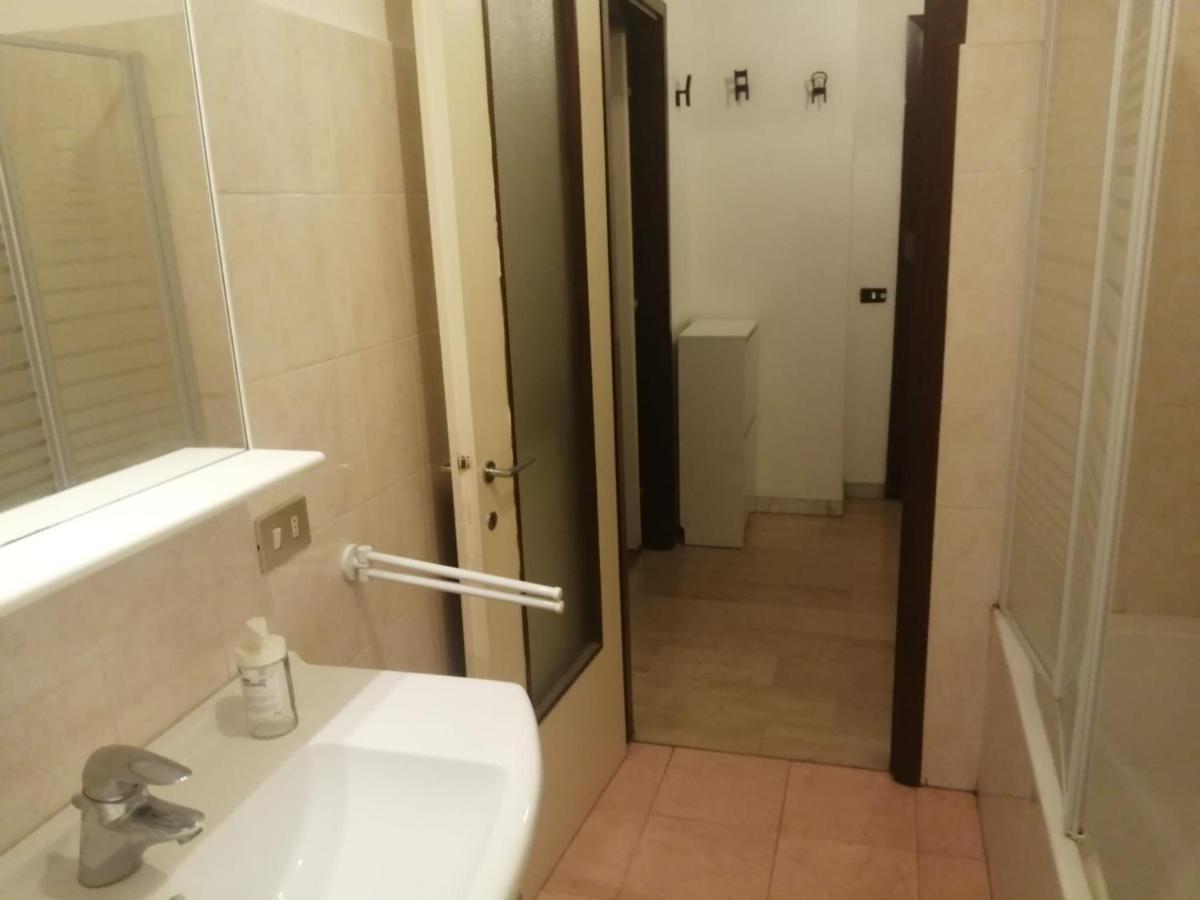 Apartamento Galeazzi Private House Milano Exterior foto