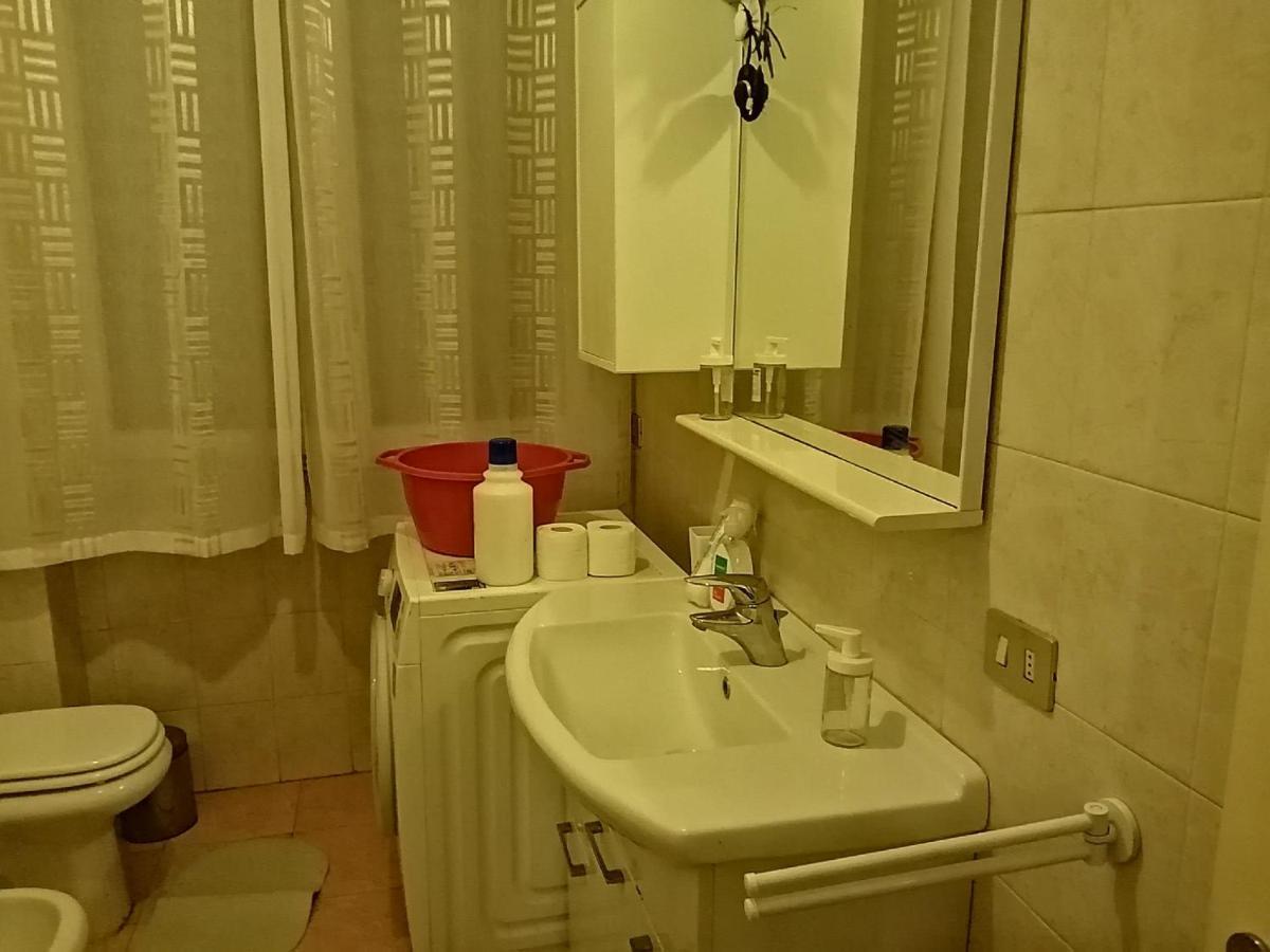 Apartamento Galeazzi Private House Milano Exterior foto